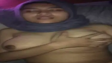 Bokep Indo Jilbab Penikmat Kontol Orang Tua